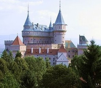 Замок Бойнице Замок Бойнице